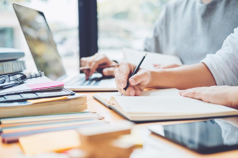 Broker View: What the Street Thinks About Power Grid (NSE:POWERGRID) Shares