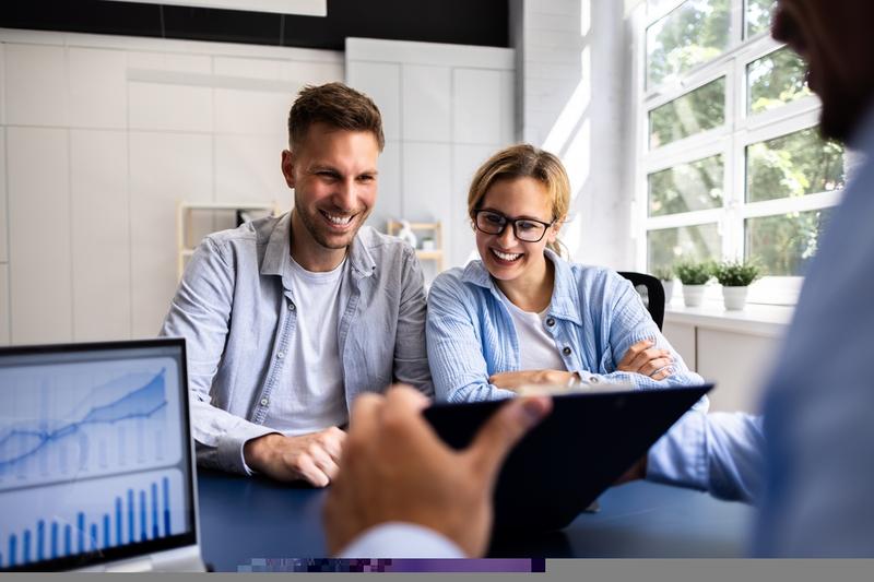 ITC (NSE:ITC) Shares Outperform Nifty 50 on Friday. What’s Driving the Rally?